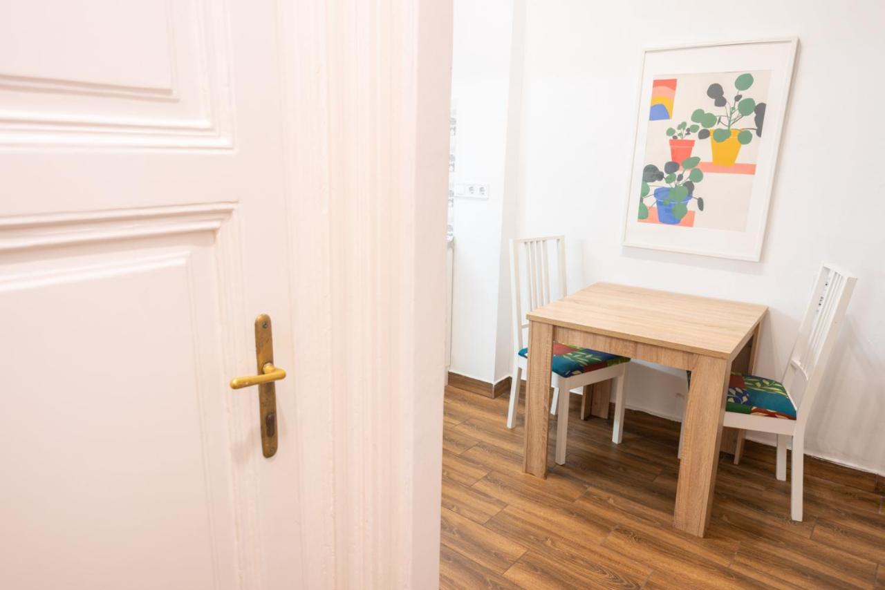 Cozy & Quiet Apartment Near Kiraly Street Free Parking, Ac, Perfect For 4 Guests! Budapeste Exterior foto