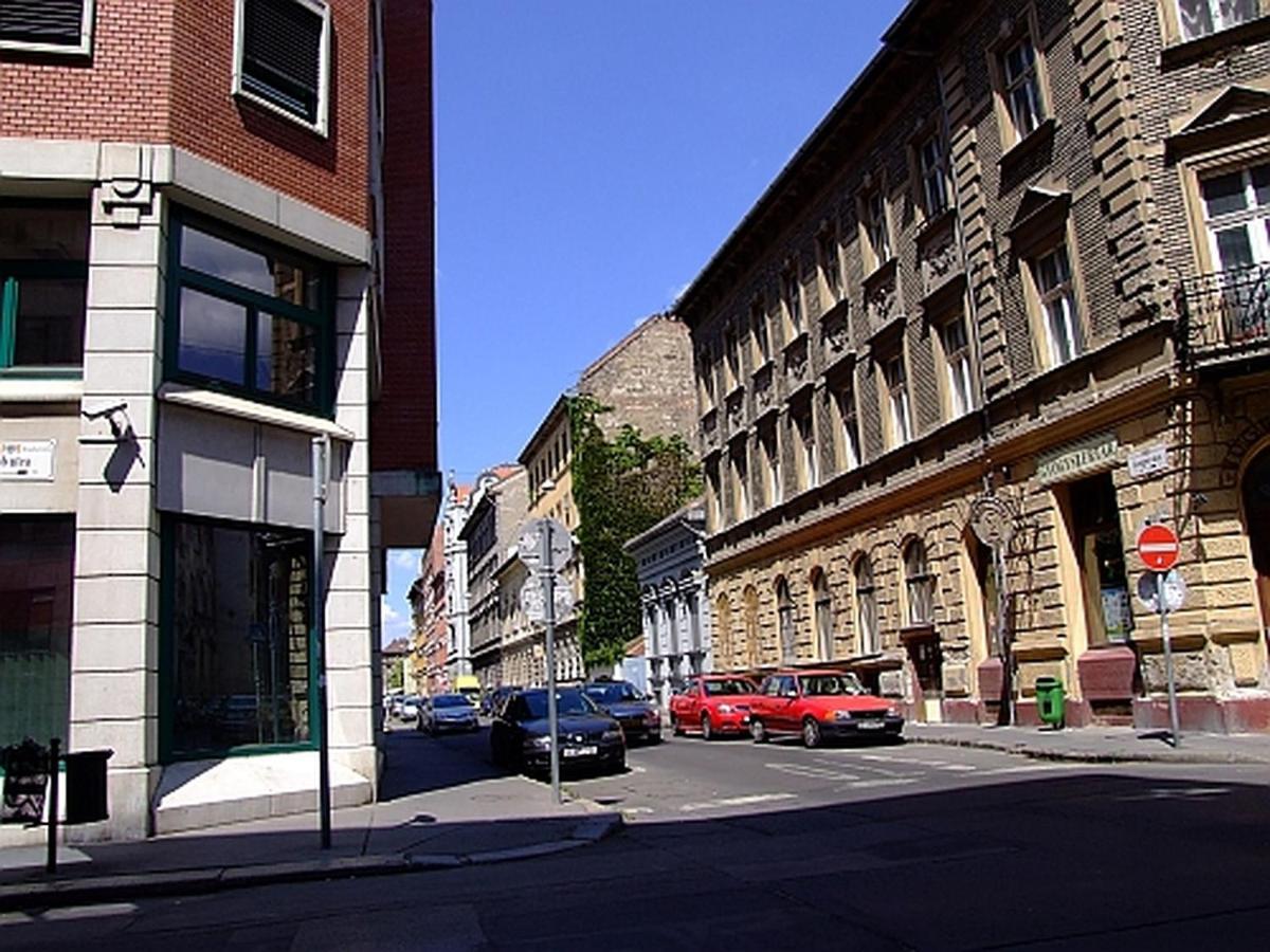 Cozy & Quiet Apartment Near Kiraly Street Free Parking, Ac, Perfect For 4 Guests! Budapeste Exterior foto